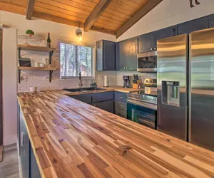 Photo 3 - Family-friendly Pinetop Cabin w/ Deck & Grill