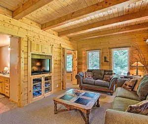 Photo 2 - Cle Elum Mountain Cabin w/ Hot Tub & Trails!