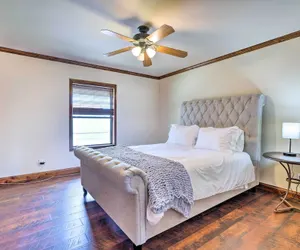 Photo 5 - Pet-friendly Glendale Home w/ Pool & Putting Green