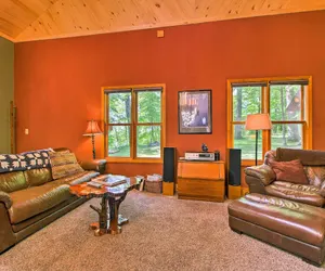 Photo 4 - Trout Lake Cabin w/ Private Dock, Kayaks & Loft!