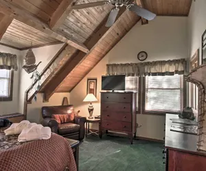 Photo 5 - Gatlinburg Smoky Mountain Cabin ~ 1 Mi to Park!