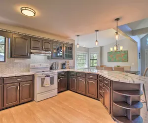 Photo 2 - Modern Show Low Retreat w/ Deck & Mtn Views!