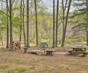 Photo 4 - Riversong Luxe Cabin w/ Fire Pit on North River