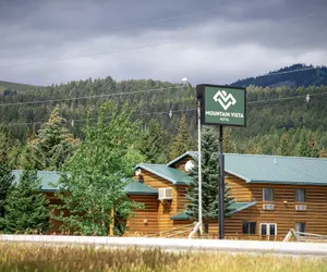 Photo 2 - Mountain Vista Hotel