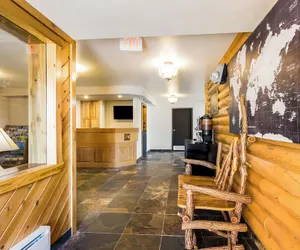 Photo 3 - Mountain Vista Hotel