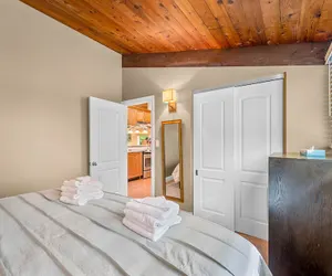 Photo 5 - Alpine Court Chalet 4 Bedroom Home