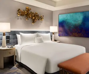 Photo 2 - Fontainebleau Las Vegas