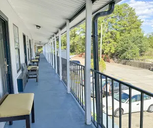 Photo 5 - Rodeway Inn Hattiesburg North