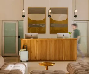 Photo 3 - Kenmore Village Hotel, South Beach