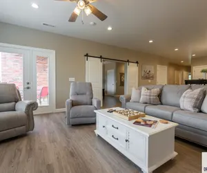 Photo 2 - Foothills G-203