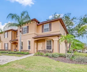 Photo 2 - Laura's Villa at Regal Palms