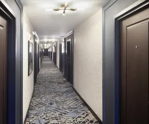 Photo 4 - Hotel Royer Urbana Champaign, Tapestry Collection by Hilton