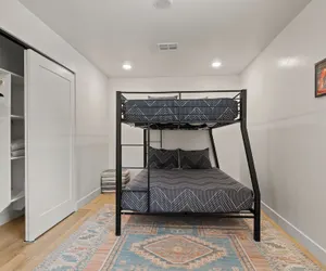 Photo 5 - Modern Mesa