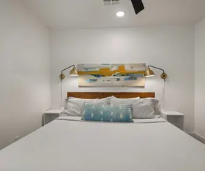 Photo 4 - Modern Mesa