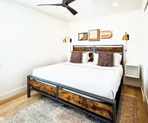 Photo 4 - Modern Mesa
