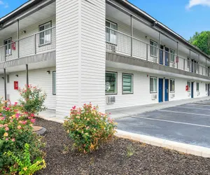Photo 2 - Efficiency Lodge - Columbus GA