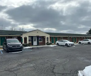 Photo 2 - Hillcrest Motel By OYO Aurora IN Near Lawrenceburg