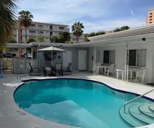Photo 2 - Tropical Sky Ranch Motel