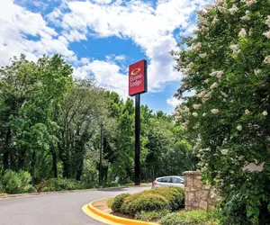 Photo 2 - Econo Lodge Charlotte Airport