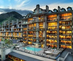 Photo 2 - Vail Lionshead Village 3 Bedroom Plus Den With Mountain View