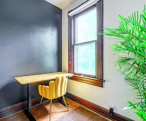 Photo 4 - Jungle House Luxury Stays - Downtown Chillicothe