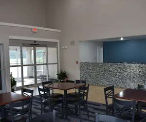 Photo 5 - Executive Inn and Suites Baker