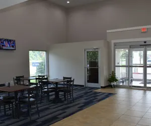 Photo 4 - Executive Inn and Suites Baker