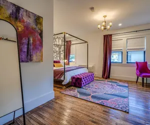 Photo 5 - Private Suite in Historic Austin B&b: Sleeps 4!