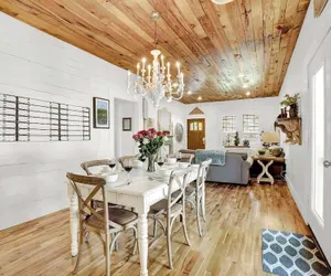 Photo 2 - Luxury Combo Walk to Main With 2 Hot-tubs