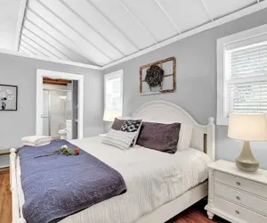 Photo 4 - Luxury Combo Walk to Main With 2 Hot-tubs