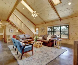 Photo 2 - Shady Lane Lodge - Near Town & Wheelchair Access