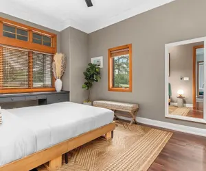 Photo 4 - Luxurious Lake Park House: Sleeps 25, Pool, Hot-tub, Firepit and Game Room!