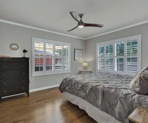 Photo 5 - Luxury Mid Century Charmer Near Historic Main St