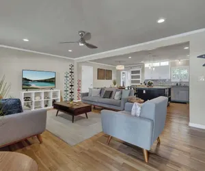 Photo 2 - Luxury Mid Century Charmer Near Historic Main St