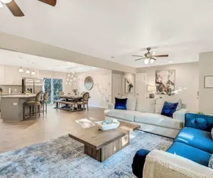 Photo 2 - Luxury Home Just 5 min From Main St