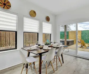 Photo 5 - Luxury Modern Home With Hot tub Deck & Firepit!