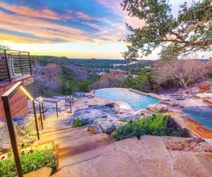 Photo 2 - Luxury Hill Country Villa With Pool-hot Tub-views