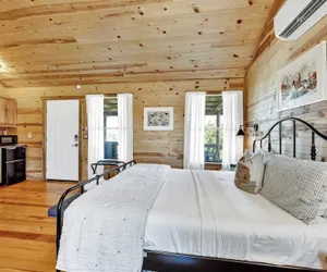 Photo 5 - Rocky Ridge Cedar Cabin With Hot Tub & Amazing Views