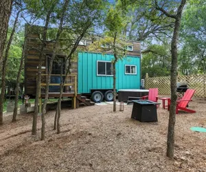 Photo 2 - Willie the Modern Tiny Home W/hot-tub & Firetable