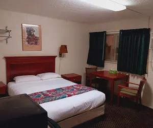 Photo 2 - Travel Inn La Junta