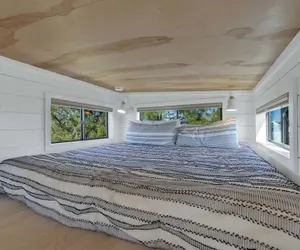 Photo 3 - Henley-lux Tiny Home-hot Tub-fire Pit