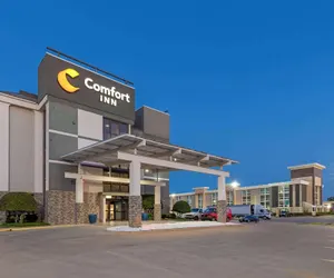 Photo 2 - Comfort Inn Dallas North Love Field Airport