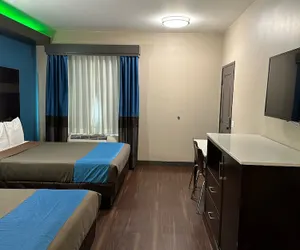 Photo 5 - Crystal Palace Inn