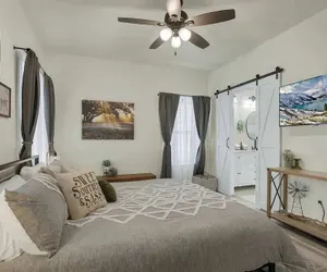 Photo 3 - Hill Country Hideaway With Fire Pit and Hot Tub!