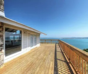 Photo 2 - Waterfront Lake House With Hot Tub & Firepit