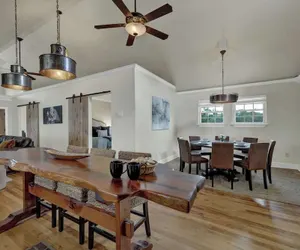 Photo 4 - Vaughan W/hot Tub and Grill