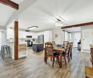 Photo 3 - The Billie Goat Haus - Hot Tub -steps to Main St!