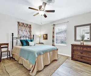 Photo 4 - The Billie Goat Haus - Hot Tub -steps to Main St!