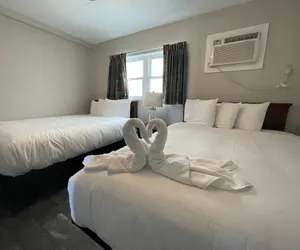 Photo 3 - Nassau Inn