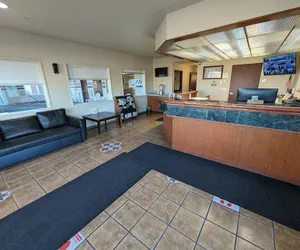 Photo 2 - Toppenish Inn and Suites